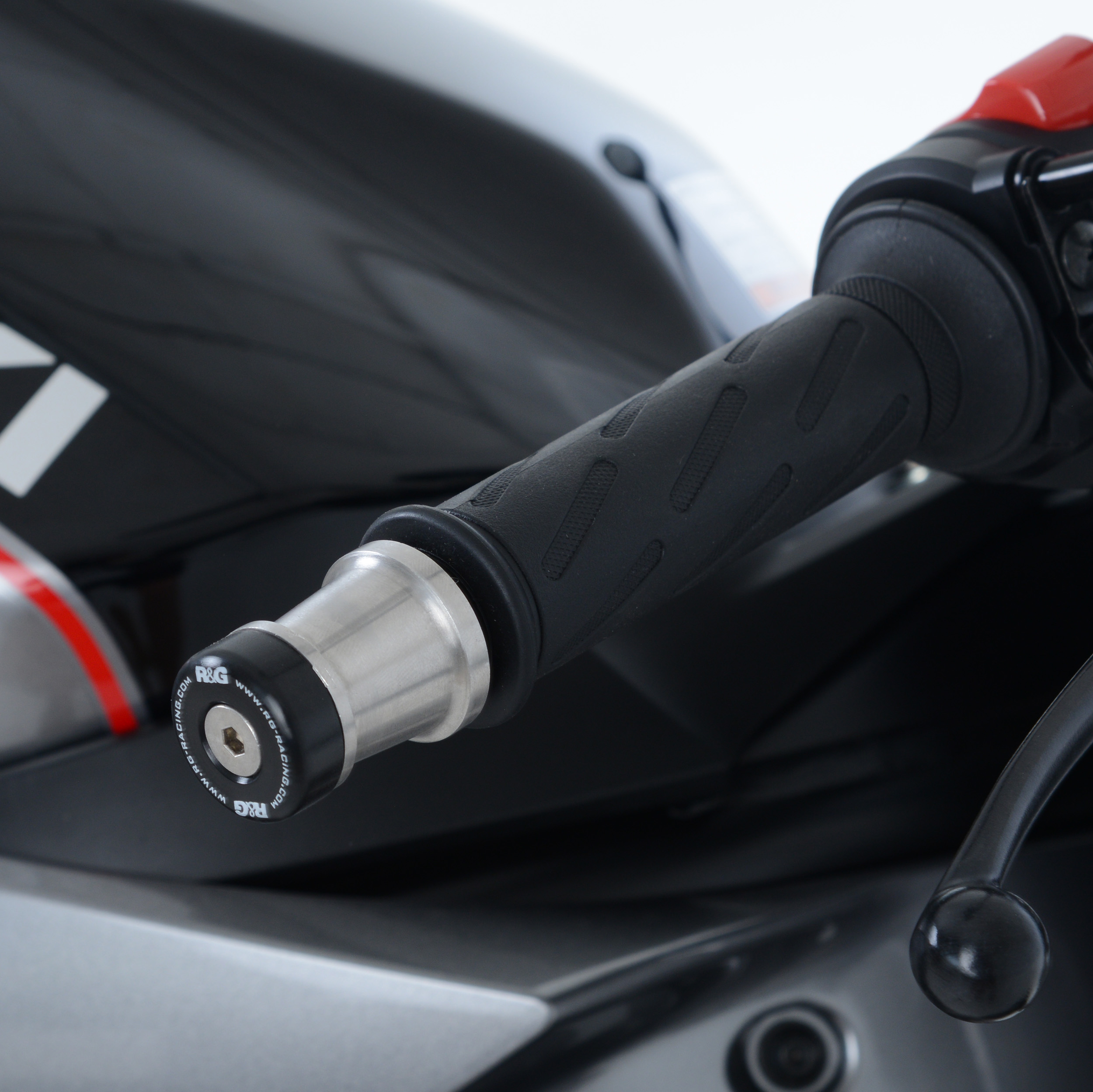 Suzuki GSX-R600 2015-2018 R&G Bar End Sliders BE0118BK