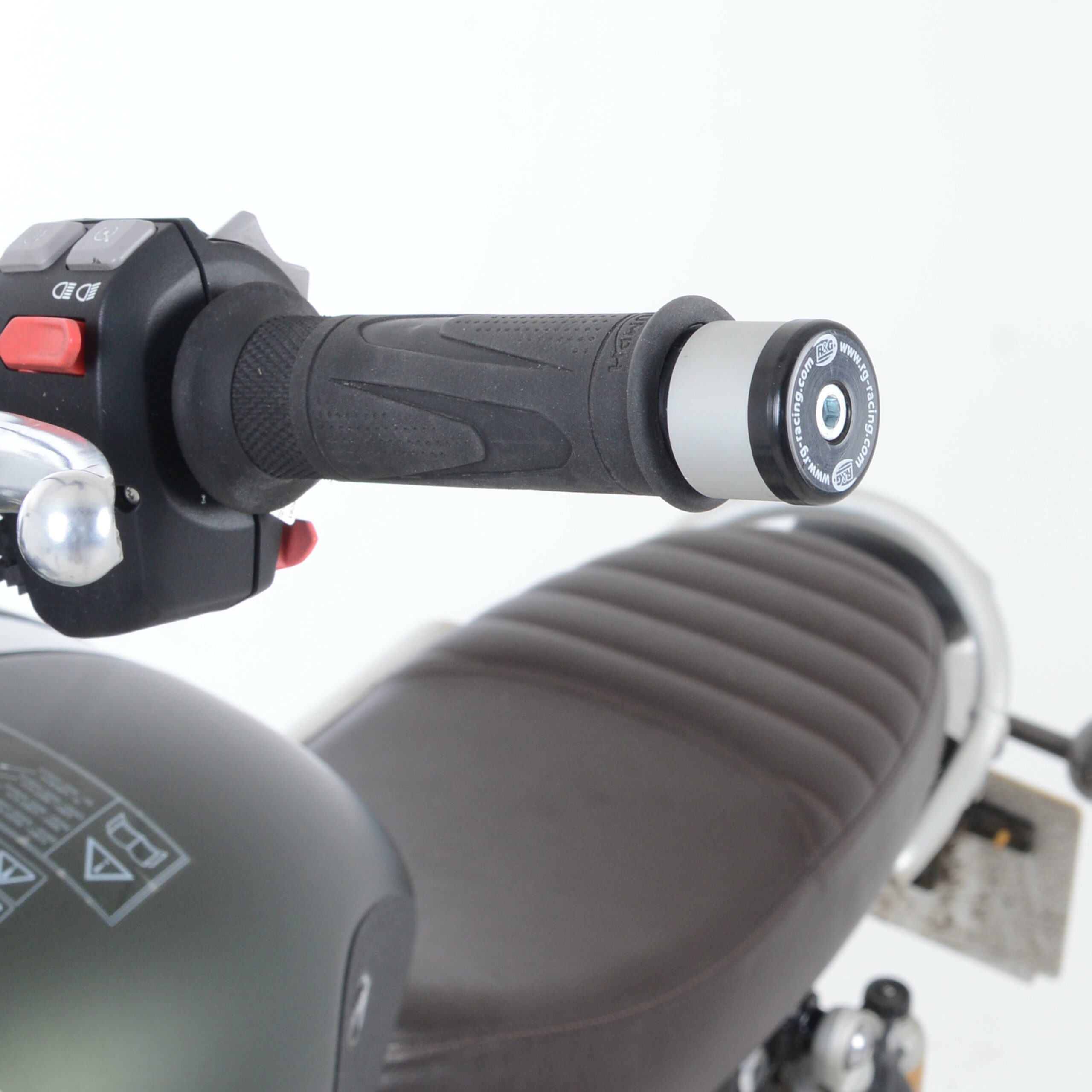Triumph Scrambler 1200 XE 2019-2020 R&G Bar End Sliders BE0127BK