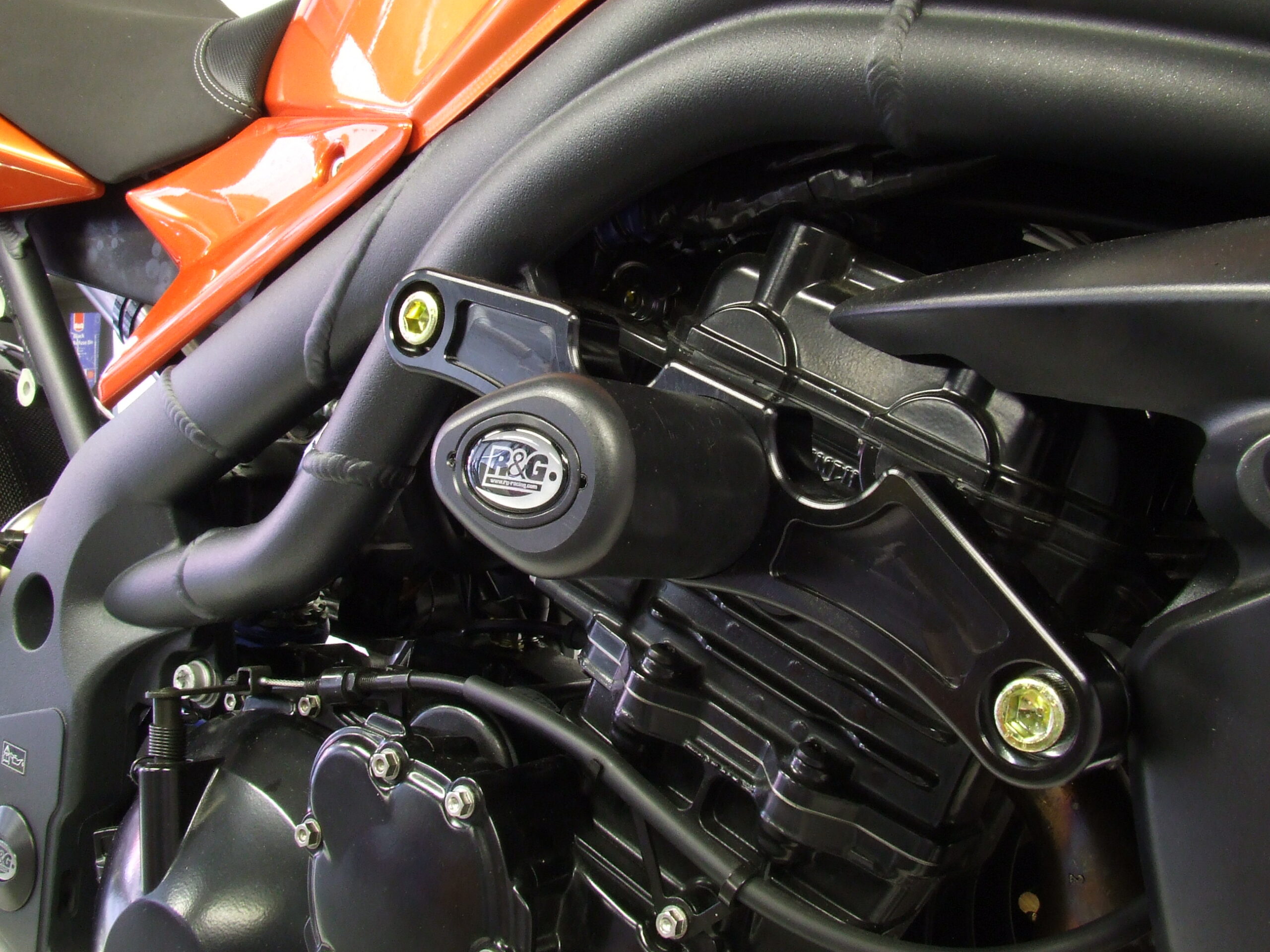 Triumph Speed Triple 2008-2010 R&G Crash Protectors - Aero Style CP0230BL