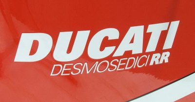 Ducati Desmosedici RR 2008-2013 R&G Crash Protectors - Aero Style CP0260WH