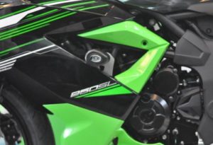 Kawasaki Ninja 125 2019-2023 R&G Crash Protectors CP0381BL