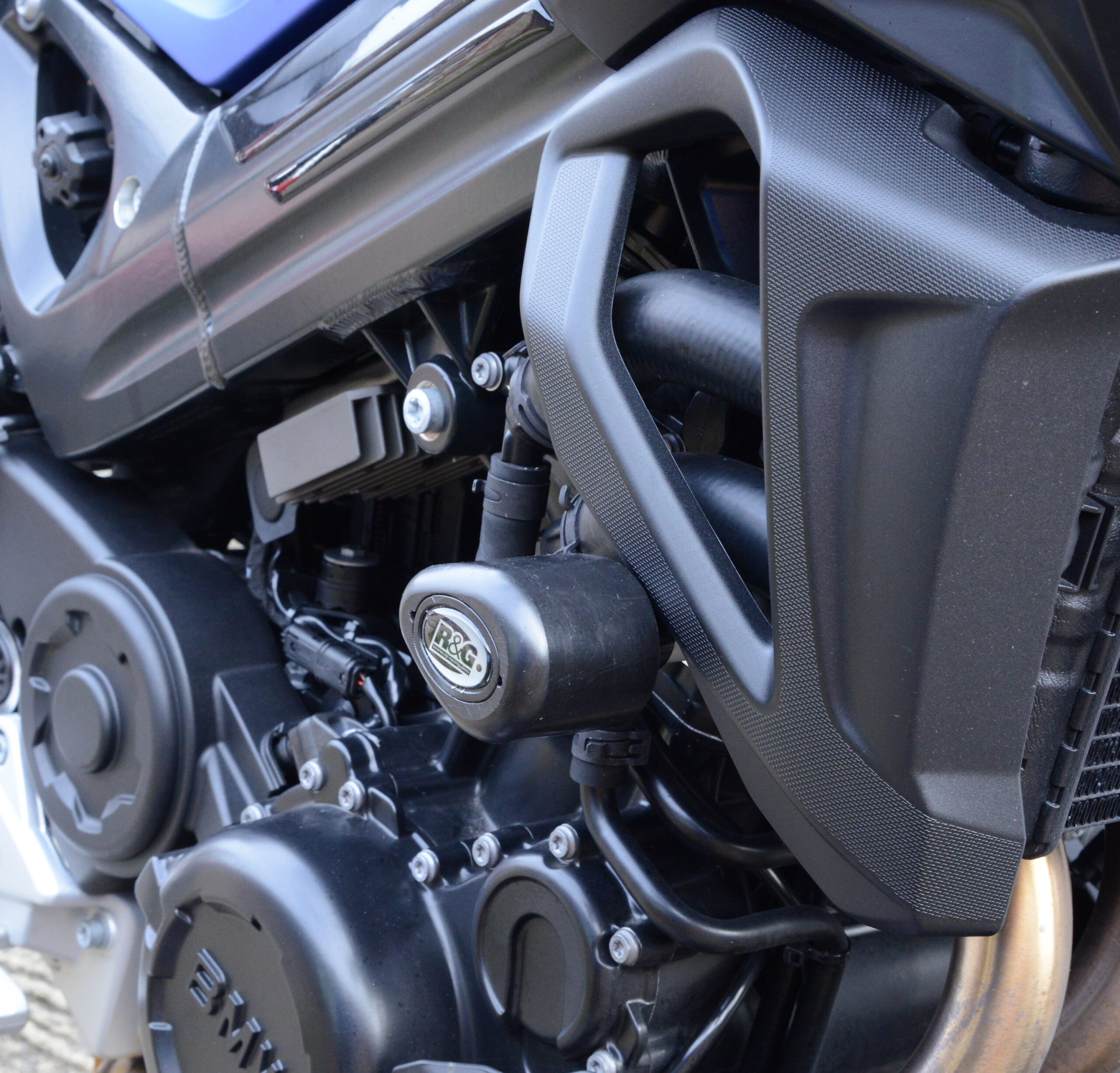 BMW F800 R 2015-2018 R&G Crash Protectors CP0396BL