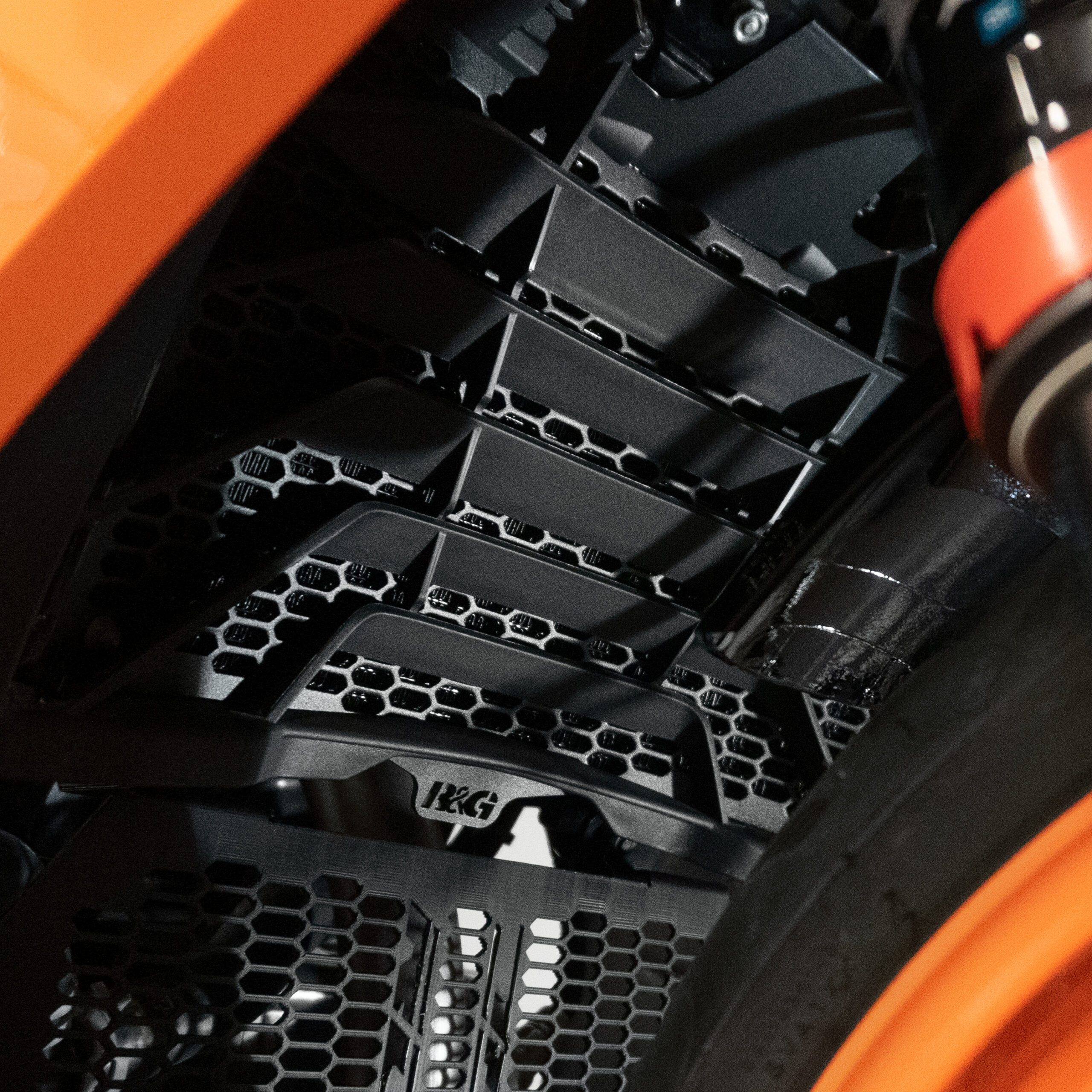 KTM RC 200 2022 R&G Radiator Guard (Pro) RAD0285PROBK